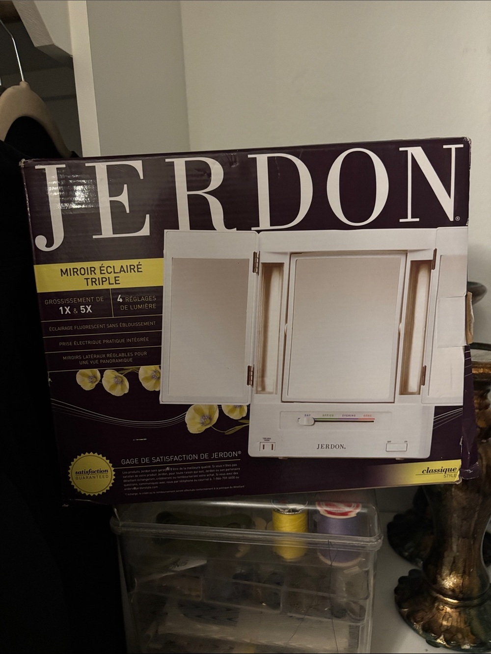 Jerdon White Triple Lighted Makeup Mirror